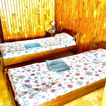 Vakantiehuis дървени къщички - лион *