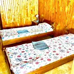 Vakantiehuis дървени къщички - лион *