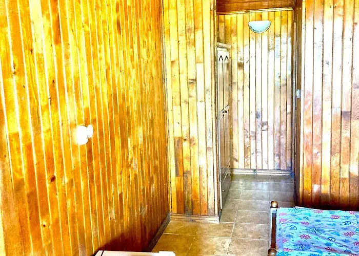 дървени къщички - лион Ваканционна къща *