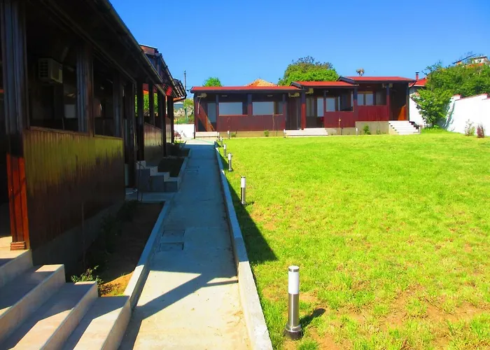 дървени къщички - лион * Синеморец